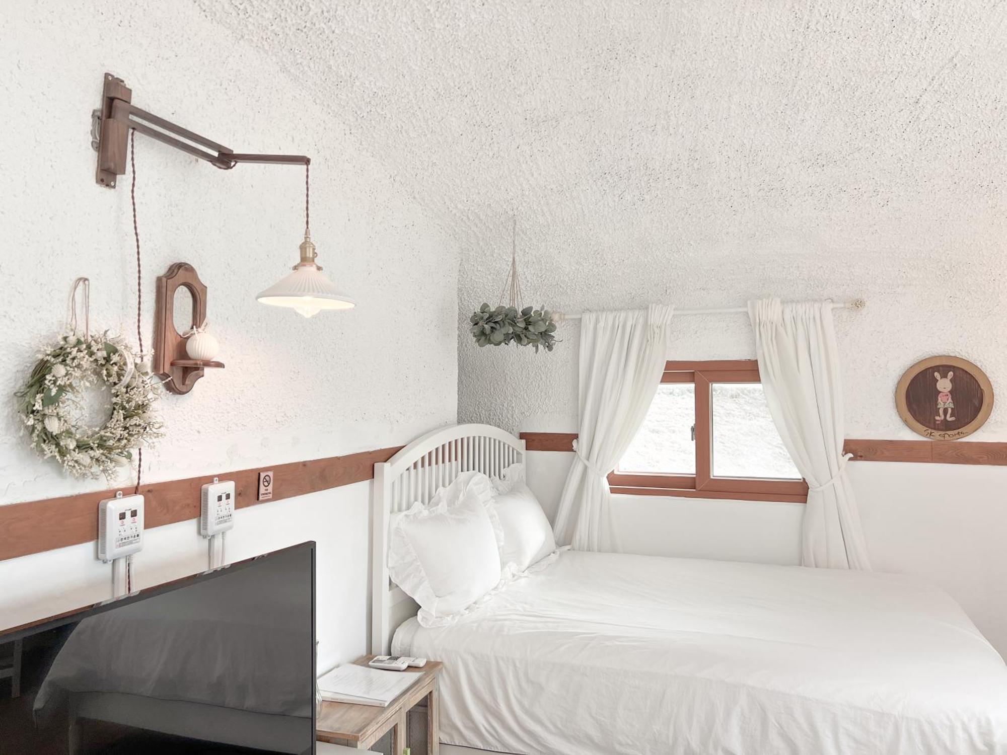 Country House Exclamation Mark & Comma Namhae Exterior foto